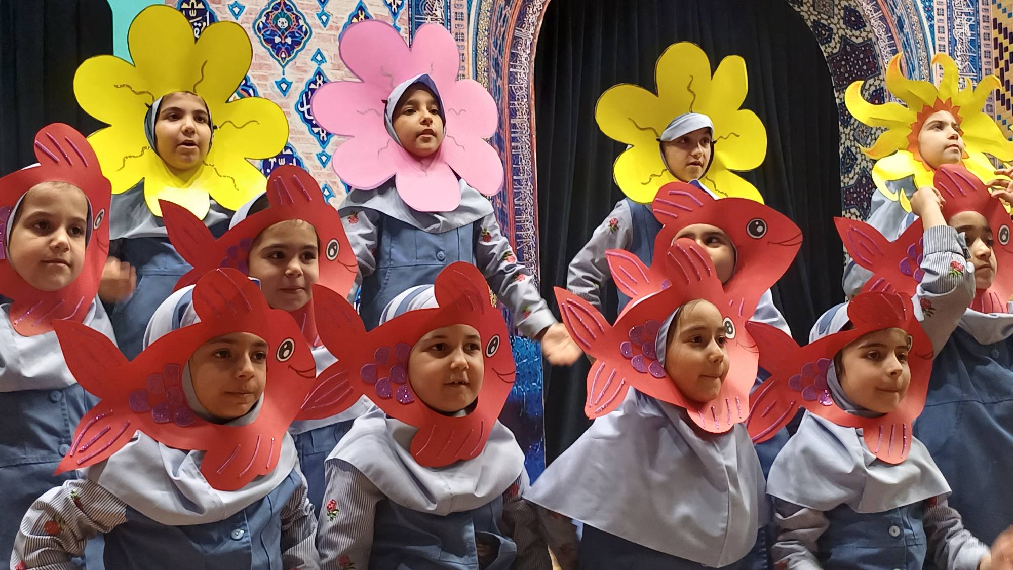 جشن‌های عیدانه مدارس امام رضا(ع) در دل دهه کرامت