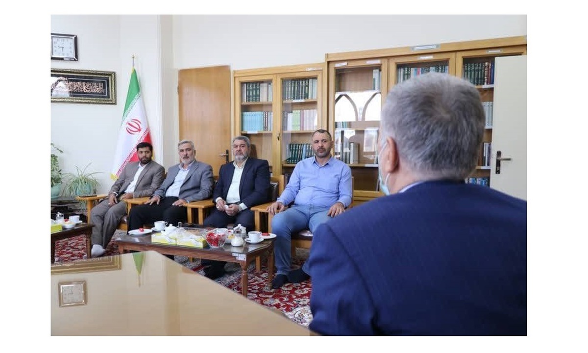 التأكيد على توسيع التعاون العلمي والتراثي بين العتبة الرضوية والعتبة العباسية