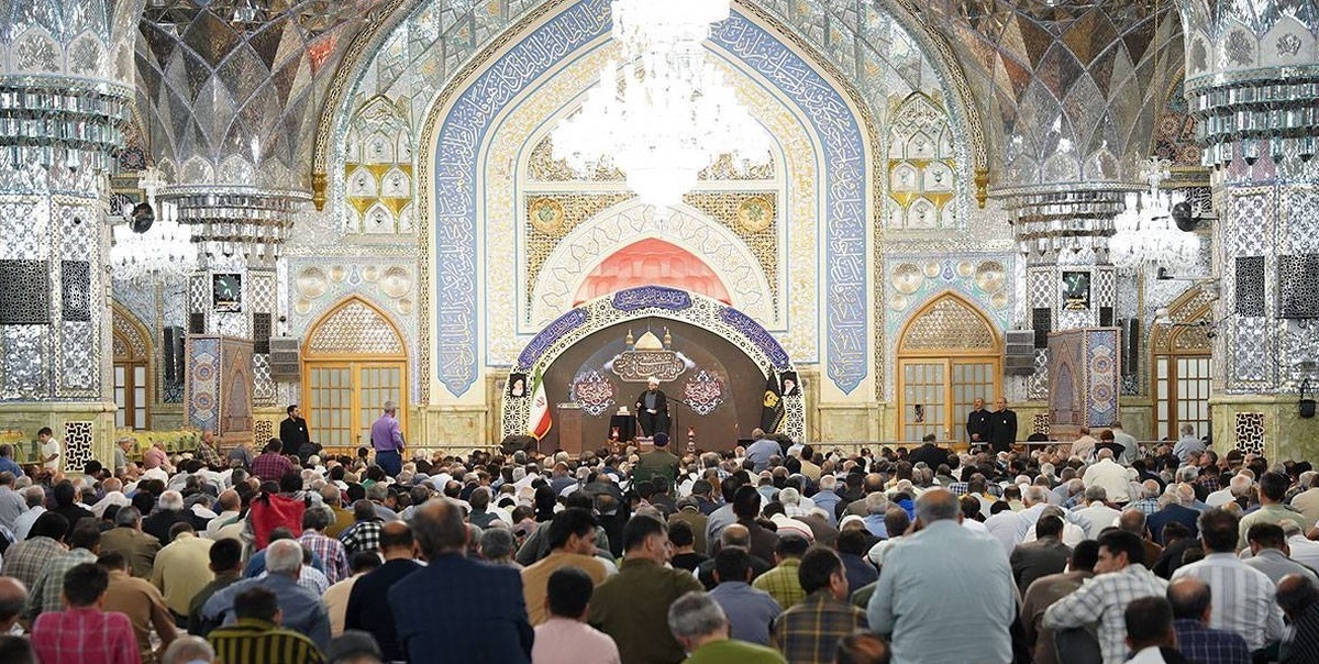 إقامة مراسم عزاء في ذکری وفاة کریمة أهل البیت(ع) في الحرم الرضوي الشریف