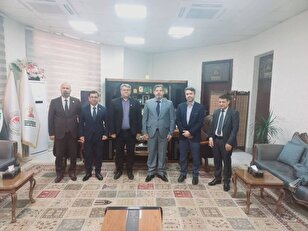 عقد وفد من جامعة الإمام الرضا (ع) الدولية ورشة عمل حول الذكاء الاصطناعي في جامعة كربلاء.