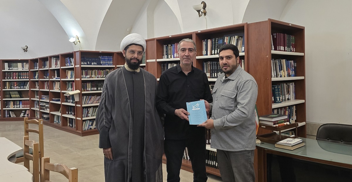 Turath Razavi journal donated to Blue Mosque library in Yerevan