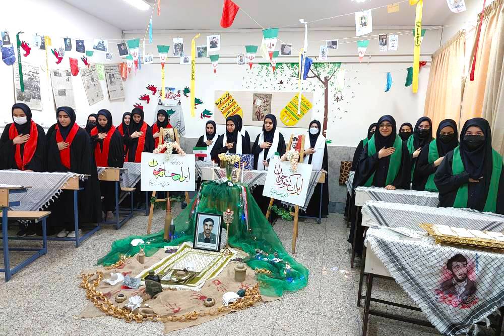 هر کلاس، معطر به یاد یک شهید 