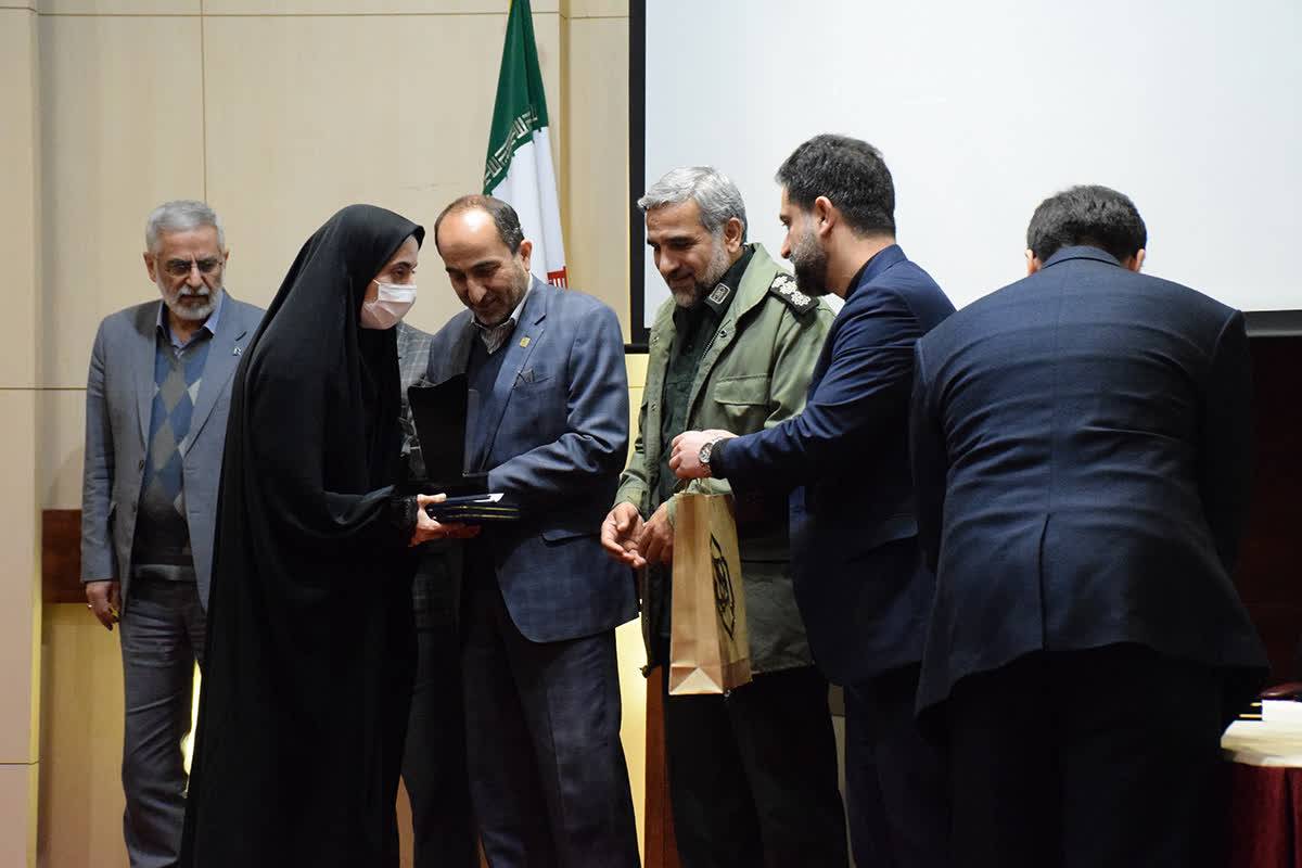 جوایز ویژه جشنواره ملي «شهيد چمران» به دو استاد دانشگاه امام رضا(ع) اعطا شد