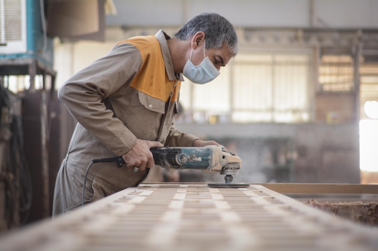 مدیرعامل شرکت آرایه‌های معماری رضوی با اشاره به افزایش ظرفیت تولید این شرکت در سال «تولید، دانش‌بنیان و اشتغال آفرین» گفت: درحال حاضر حدود ۶۰ پروژه فعال در زمینه‌های مختلف در دست اقدام است.