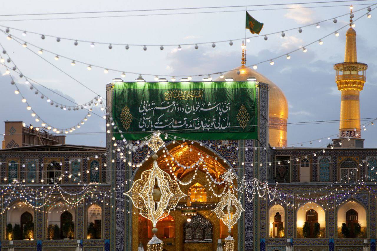 معاون تبلیغات اسلامی حرم مطهر رضوی از جزئیات ویژه برنامه‌های جشن و شادمانی در حرم مطهر امام رضا(ع) به مناسبت ولادت با سرسعادت صاحب الزمان(عج) خبرداد.