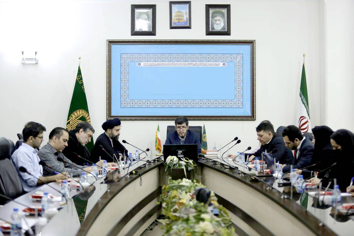 رئیس سازمان علمی و فرهنگی آستان قدس رضوی گفت: امسال برنامه های نوروزی 1402حرم مطهر رضوی با شعار محوری «زیارت، خانواده و همدلی» تدارک و برنامه‌ریزی شده است.