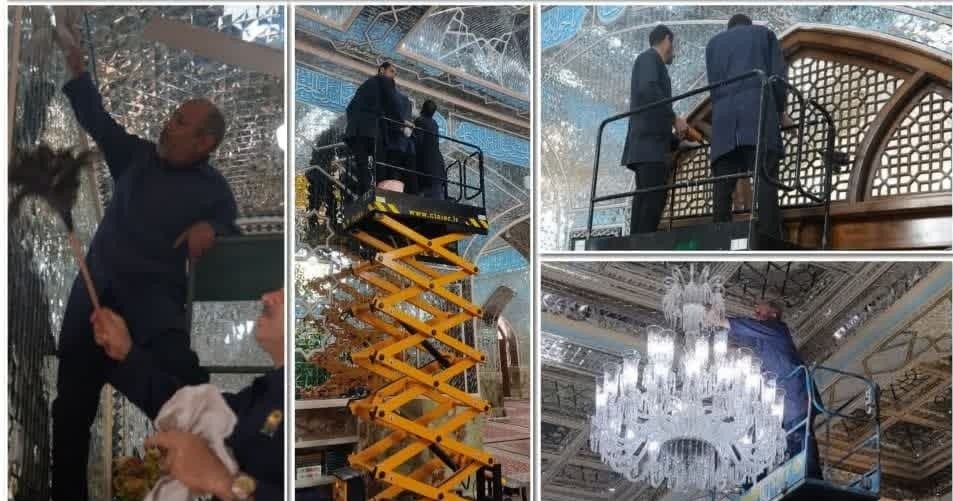 در آستانه عید نوروز و ماه مبارک رمضان آینه‌کاری‌ها و لوسترهای آستان حضرت حسین بن موسی الکاظم(ع) توسط خادمین کشیک چهارم اداره روشنایی حرم مطهر حضرت امام رضا(ع) تنظیف شد.