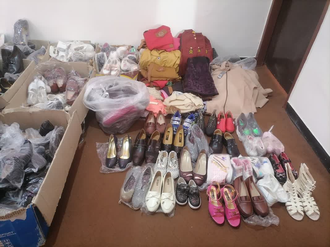 ۶۰۰ جفت کفش نو به نیازمندان زرند اهدا شد