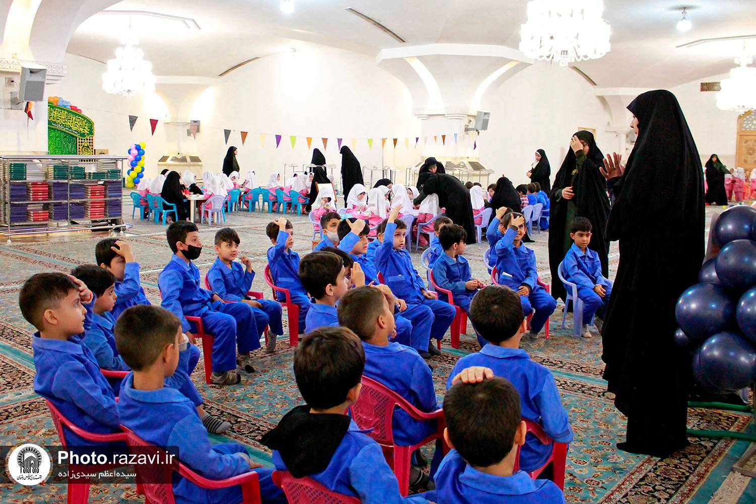 دارالقرآن الکریم حرم مطهر رضوی طرح‌های قرآنی متنوع و زیادی را در دست اجرا دارد، از جمله این طرح‌ها می توان به طرح آموزش قرائت صحیح نماز و قرائت قرآن با عنوان‌های «دوست من نماز» و «همراه با قرآن» با اجرای نوجوانان دختر برای زائران کودک 8 تا 14 سال حرم مطهر رضوی اشاره کرد که مورد استقبال جامعه هدف قرار گرفته است. 