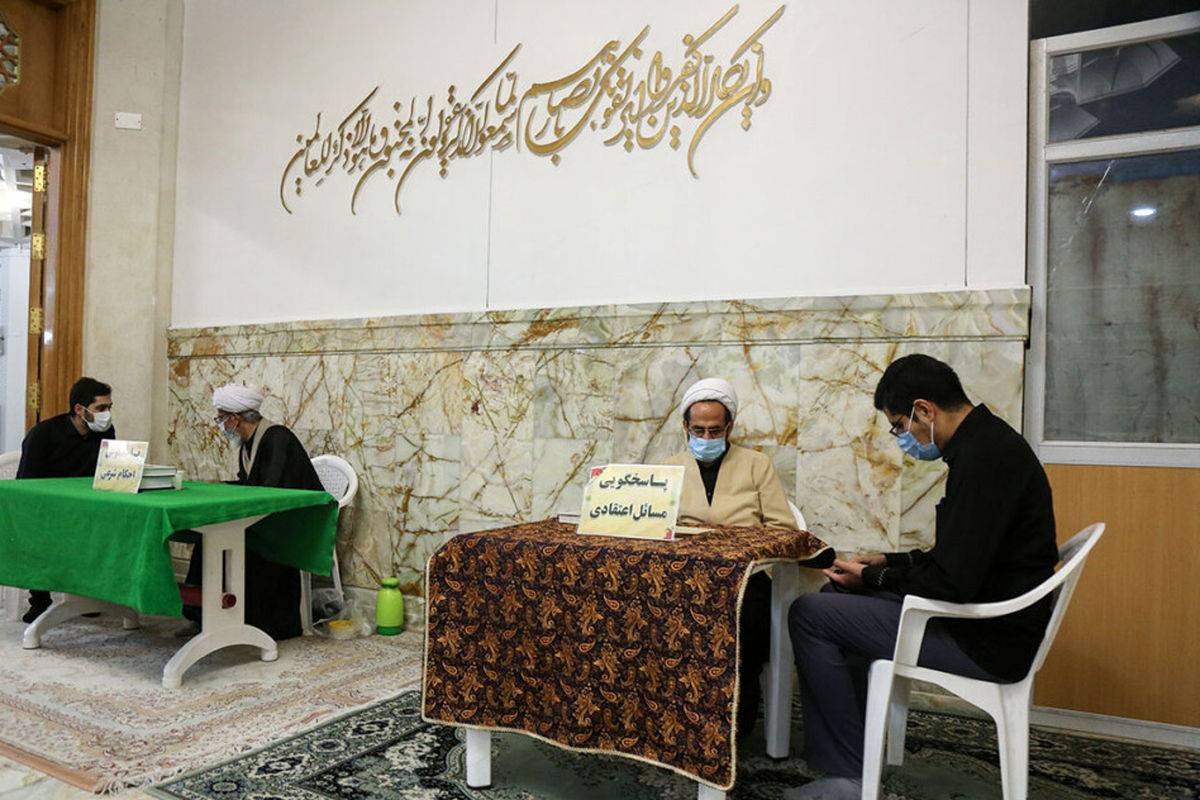 رئیس اداره پاسخگویی به سوالات دینی حرم مطهر رضوی، از برپایی حلقه‌های معرفتی و فعالیت شبانه روزی دفاتر پاسخگویی به سوالات دینی در حرم مطهر به مناسبت عید نوروز و ماه رمضان خبرداد.