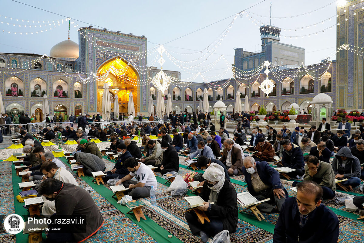 به همت مدیریت زائرین غیرایرانی حرم مطهر رضوی، مراسم ویژه محفل بین‌المللی اُنس با قرآن کریم با عنوان «جلاء القلوب» در حرم مطهر امام رضا(ع) برگزار می‌شود.