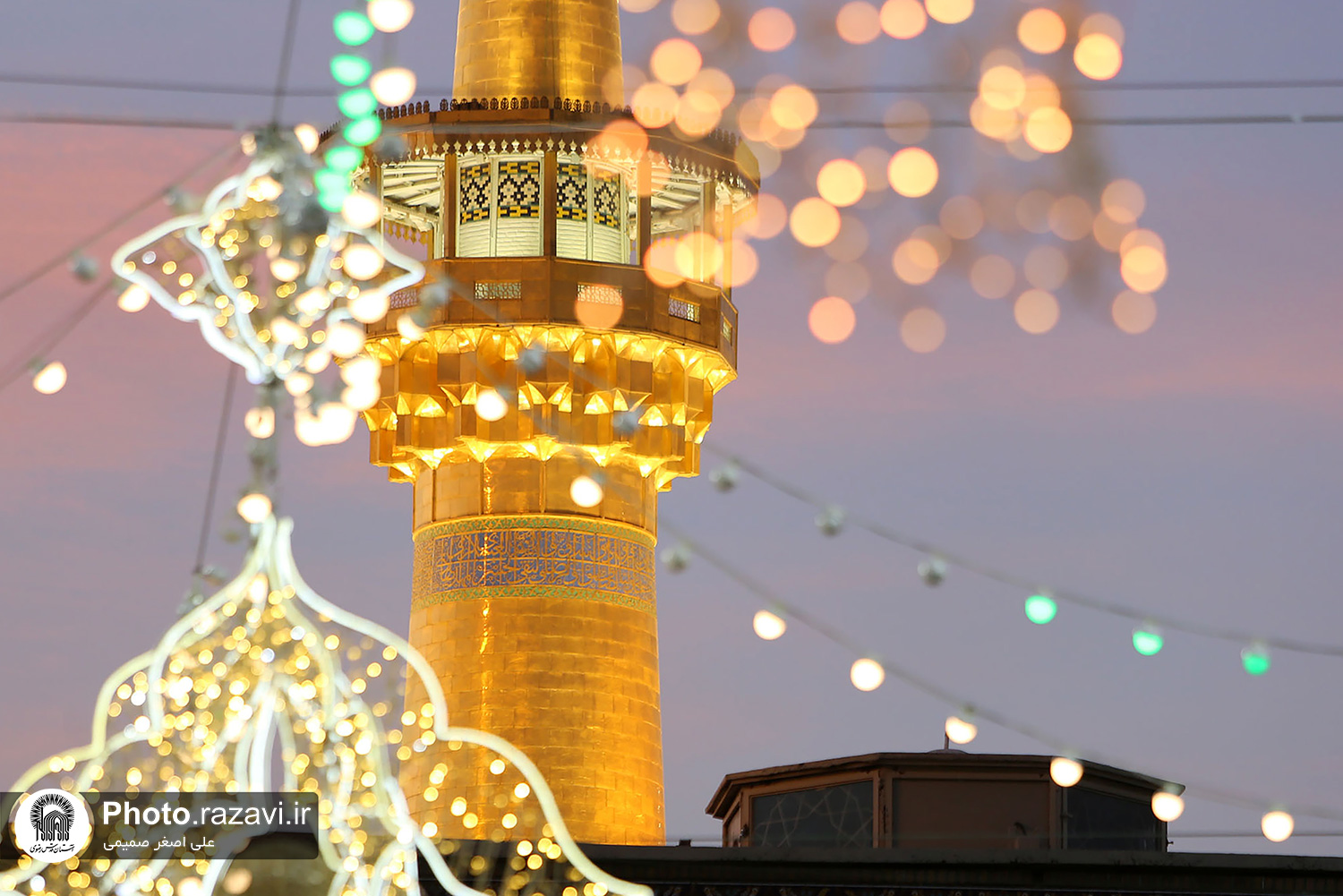 به شکرانه ولادت با سعادت ابوالفضل العباس(ع) و روز جانباز جمعی از دانشجویان بسیجی با جانبازان دیدار و گفت وگو کردند.