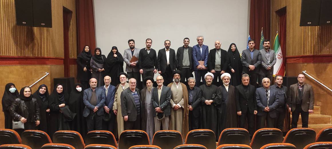 آیین بزرگداشت نخستین سالگرد ارتحال عالم ربانی و واقف کتابخانه به آستان قدس رضوی آیت‌الله سید محمدتقی حکیم با همکاری شهرداری منطقه یک تهران با حضور رئیس سازمان کتابخانه ها موزه ها و مرکز اسناد آستان قدس رضوی و جمعی از اساتید حوزه و دانشگاه دوشنبه شب در محل فرهنگسرای نیاوران برگزار شد.