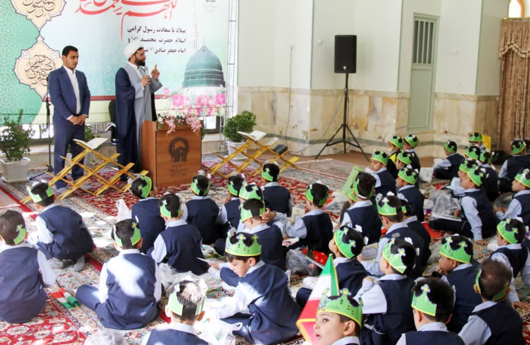 برگزاری جشن قرآن دانش آموزان در زیارتگاه شهید آیت‌الله مدرس(ره)