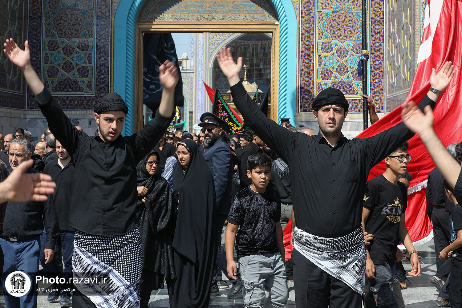 عزاداری شهادت امام رضا علیه السلام در حرم مطهر رضوی