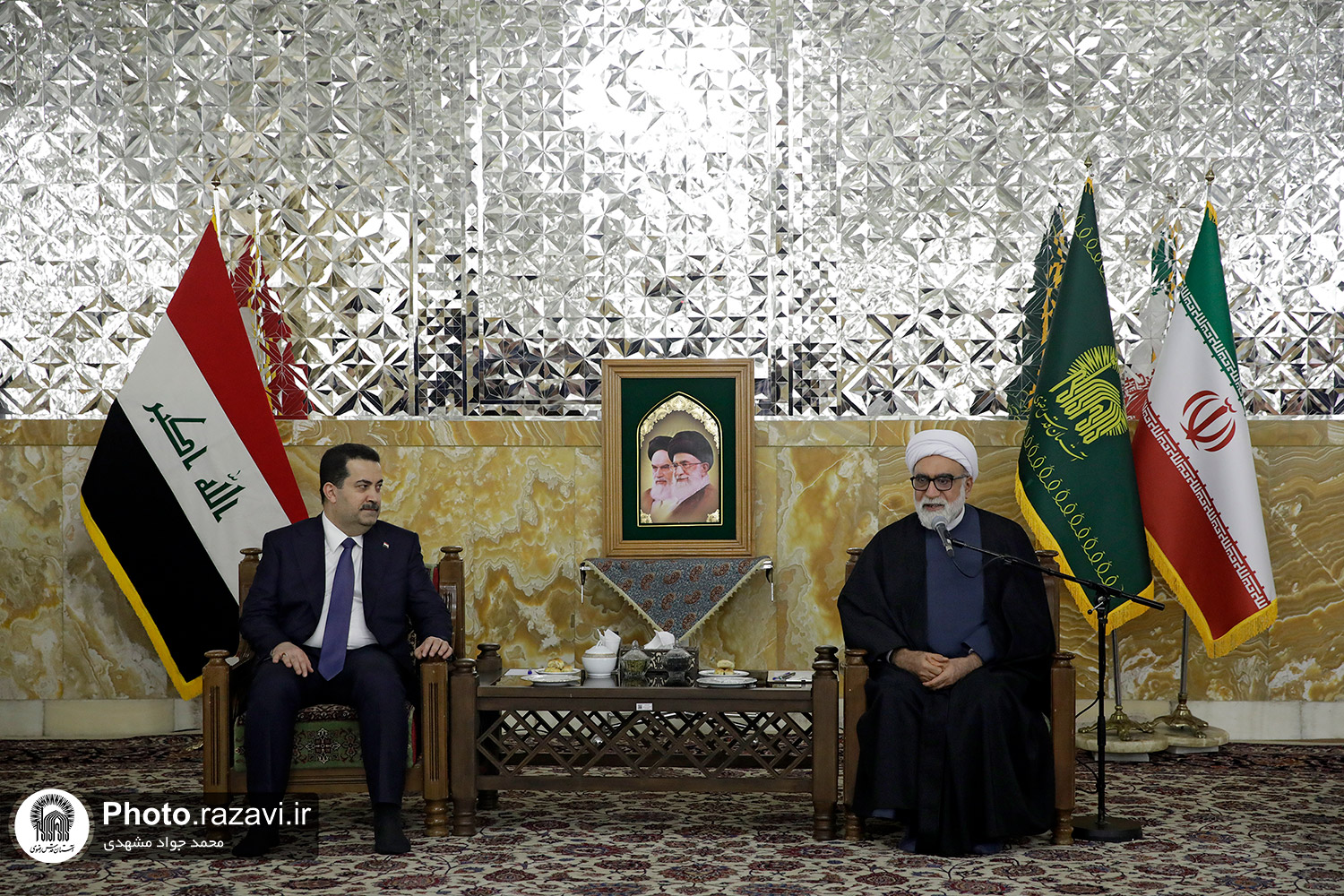 دیدار نخست وزیر عراق با تولیت آستان قدس رضوی