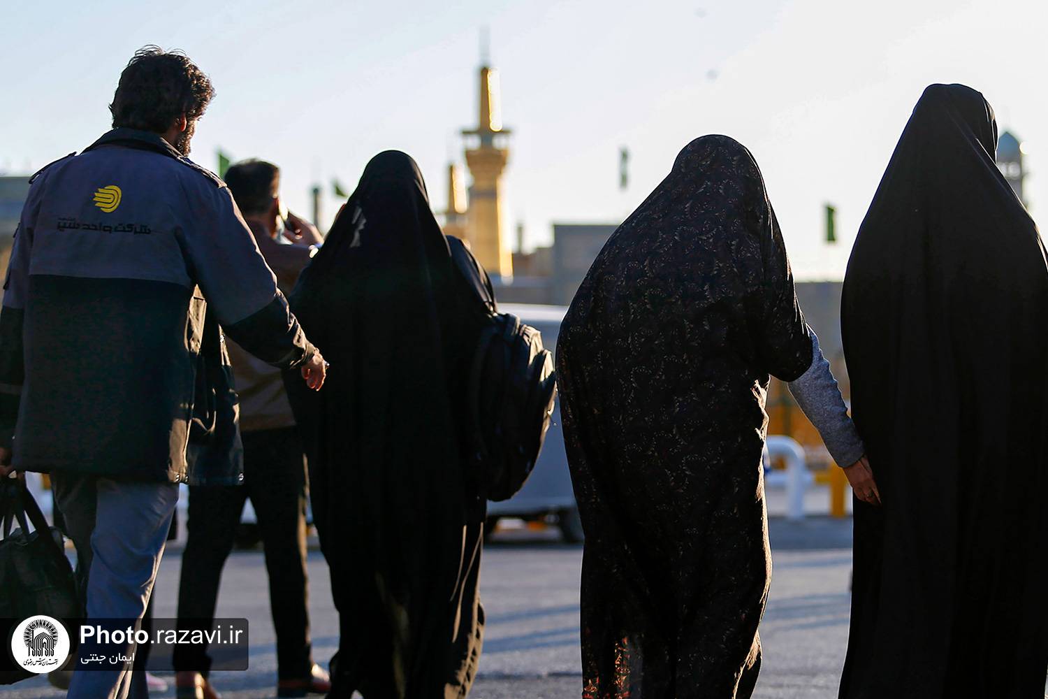 به همت بخش امداد اداره امور تسهیلات زائران حرم مطهر رضوی، خدمات متنوعی به زائران نیازمند در این آستان ملکوتی در ایام نوروز 1402 ارائه می‌شود. 