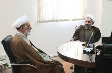 رییس دانشگاه علوم اسلامی رضوی با دبیر شورای عالی حوزه علمیه خراسان دیدار و گفت و گو کرد.