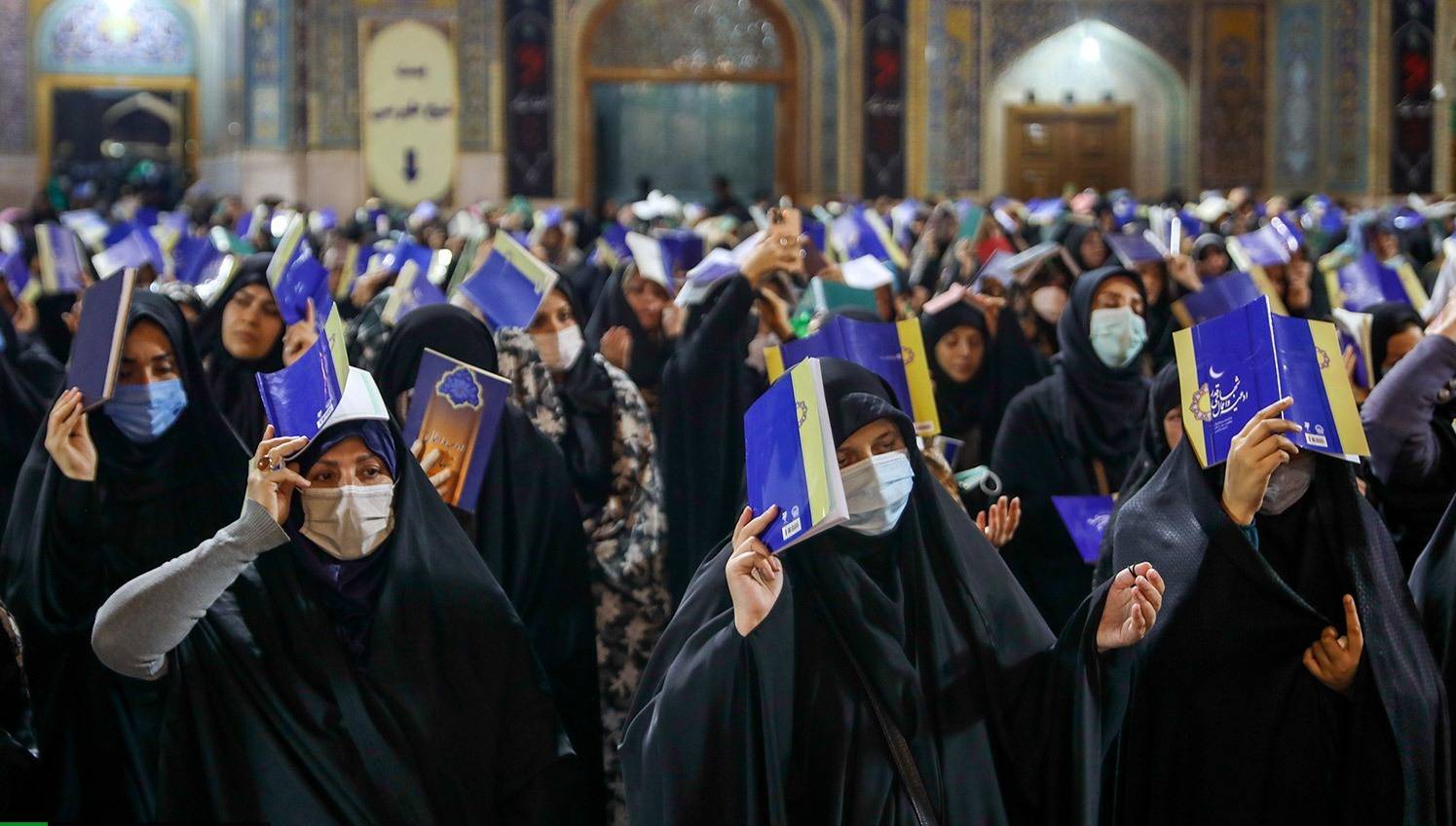 به مناسبت فرارسیدن ایام شهادت امیرالمؤمنین علی(ع) و شب‌های قدر، صحن و سرای رضوی سیاه‌پوش و با اتخاذ تمهیدات لازم آماده میزبانی از خیل پرشور زائران و مجاوران عزادار می‌شود.