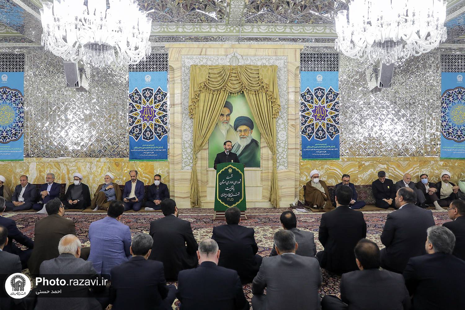 قائم مقام تولیت آستان قدس رضوی رویکردهای این آستان مقدس در حوزه خدمت‌رسانی را شامل 8 محور برشمرد و با اشاره به تلاش‌ها و برنامه‌ریزی‌های صورت گرفته طی دوره جدید مدیریت آستان قدس، همه این اقدامات را گامی در جهت تحقق شعار «همه خادم الرضاییم» برشمرد.