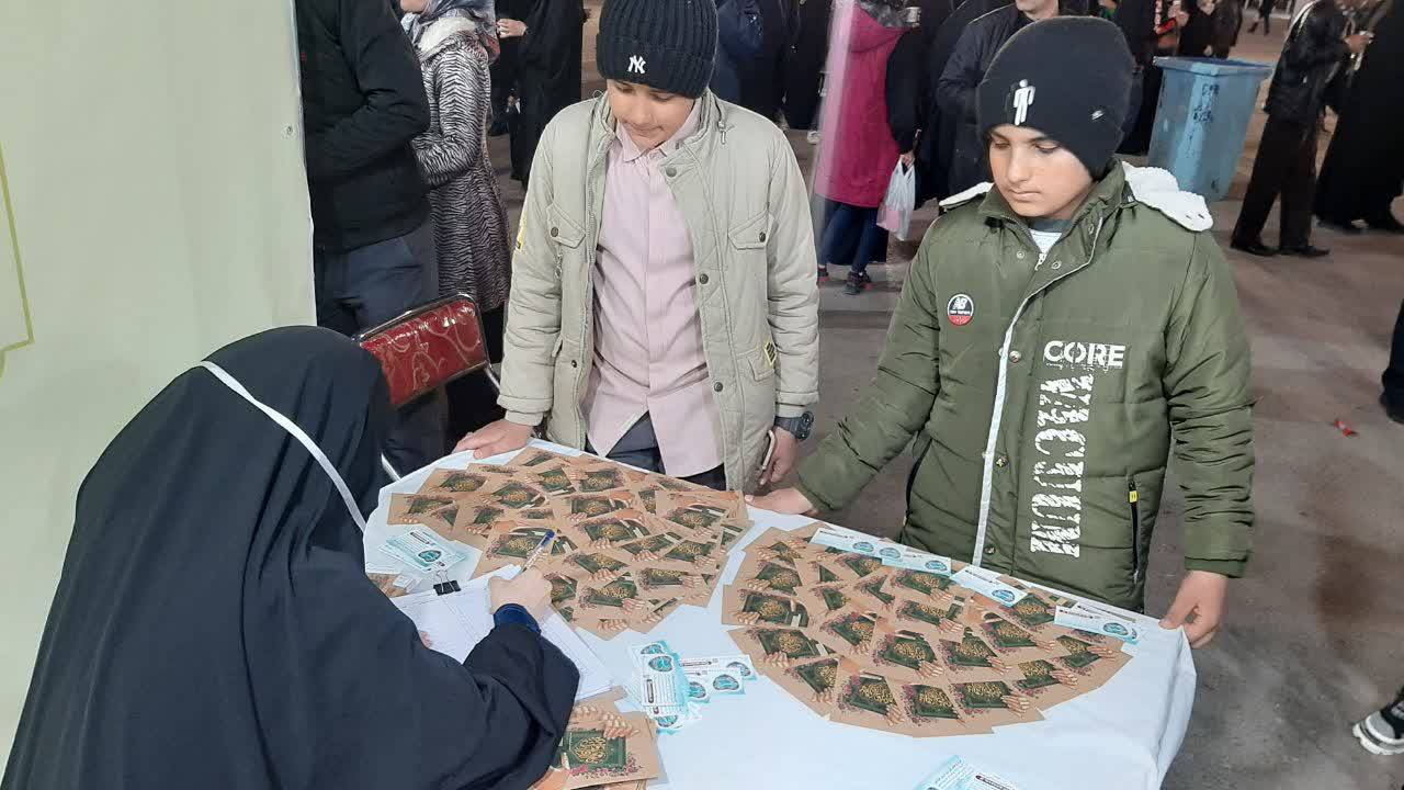 همزمان با ماه مبارک رمضان، در پایگاه‌های قرآنی نمایشگاه‌های «قرآن، خانواده، همدلی» استقبال گسترده‌ای از طرح ملی «من قرآن را دوست دارم» شده است.