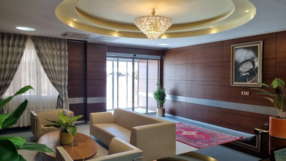 همزمان با ایام نوروز 1402، مهمانسرای ویژه گردشگران سلامت در راستای ارتقای خدمات‌رسانی به بیماران داخلی و خارجی در بیمارستان فوق تخصصی رضوی راه‌اندازی شد.