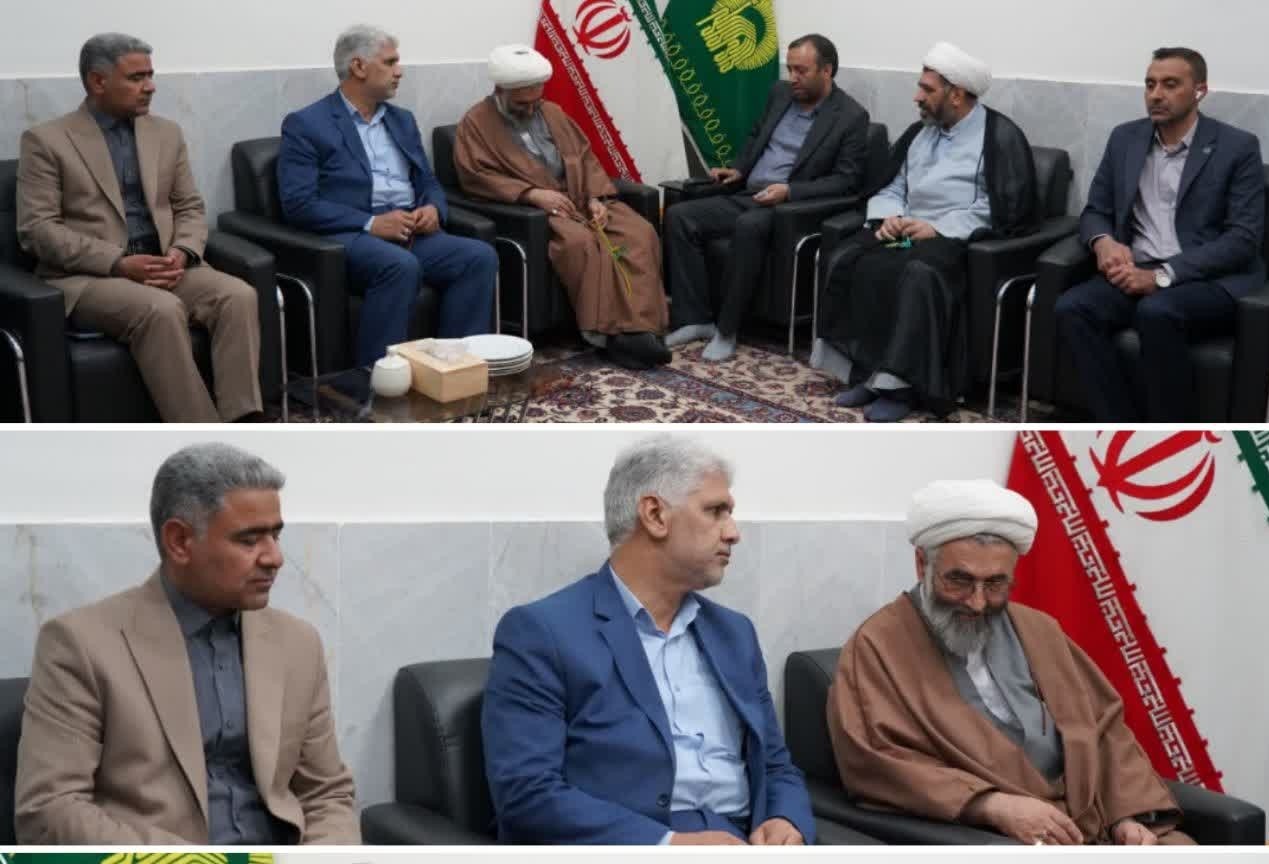 جمعی از مسئولان فرهنگی و اجرایی شهرستان طبس با حضور در آستان حضرت حسین بن موسی الکاظم(ع) از تلاش‌های شبانه روزی کارکنان و خادمین این آستان مبارک برای میزبانی شایسته از زائران و مسافران نوروزی قدردانی کردند.