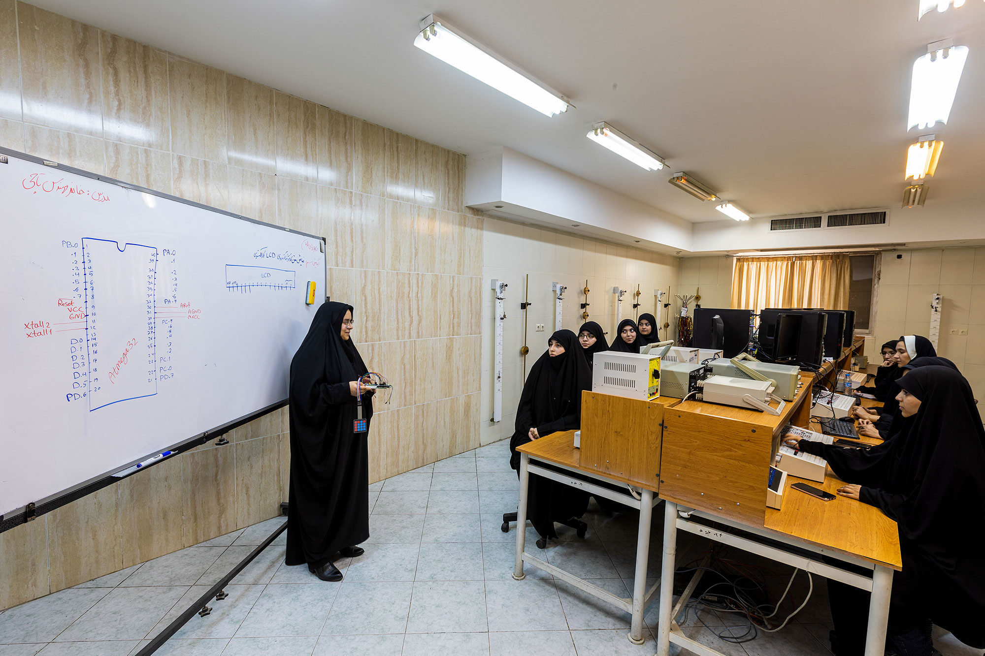 پردیس خواهران دانشگاه امام رضا علیه‌السلام
