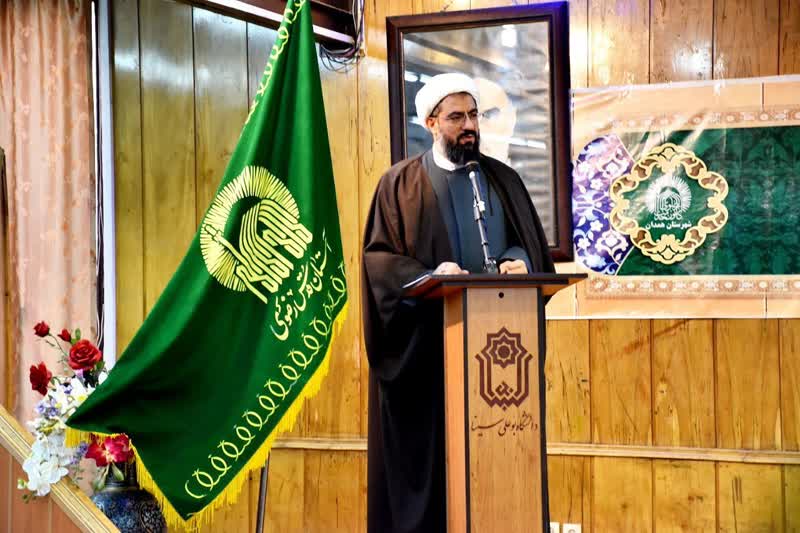 گردهمایی خادمیاران و یاوران رضوی همدان با نماینده ولی فقیه و امام جمعه استان