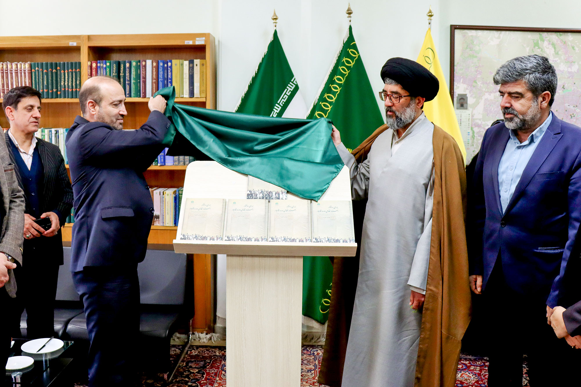 رونمایی از کتاب «ساختار اسناد نظامی دوره قاجار»