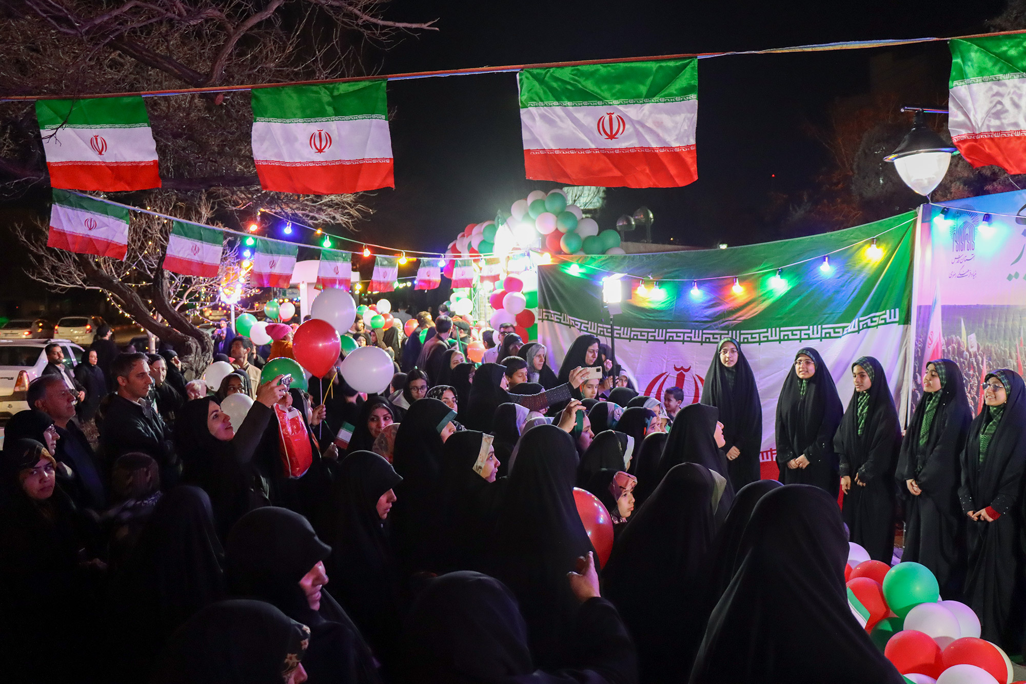 ایستگاه انقلاب مدارس امام رضا(علیه‌السلام)