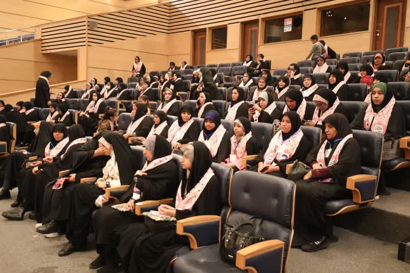 برگزاری محفل ذکر رضوی توسط خادمیاران رضوی شاهرود