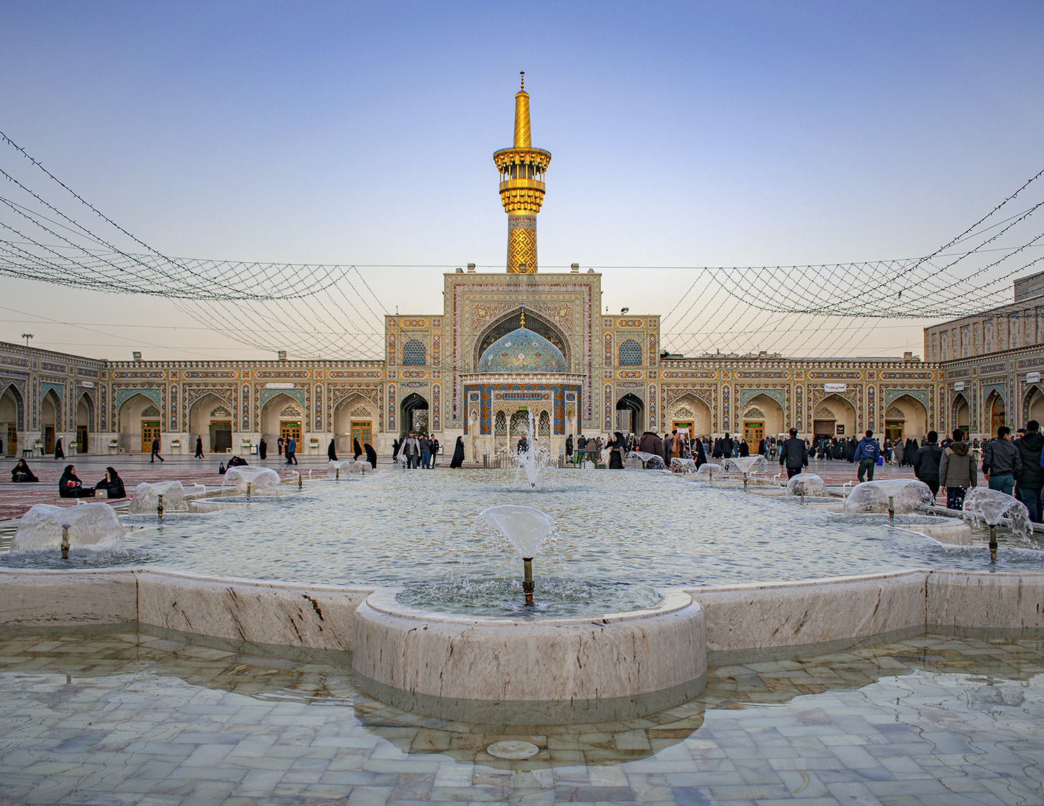 عکس با کیفیت : صحن جمهوری اسلامی حرم مطهر رضوی