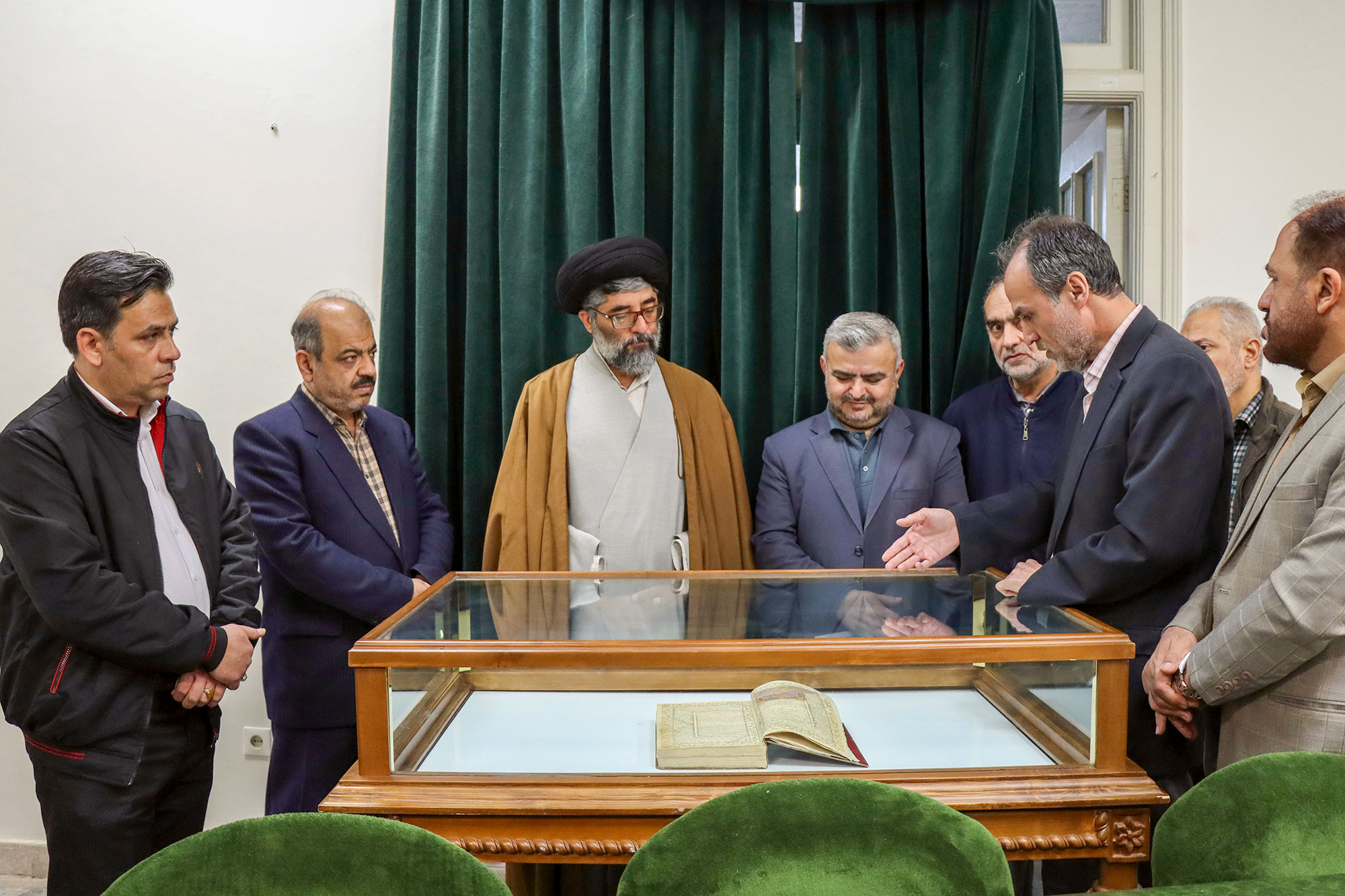 رونمایی از نسخه خطی اخلاق ناصری