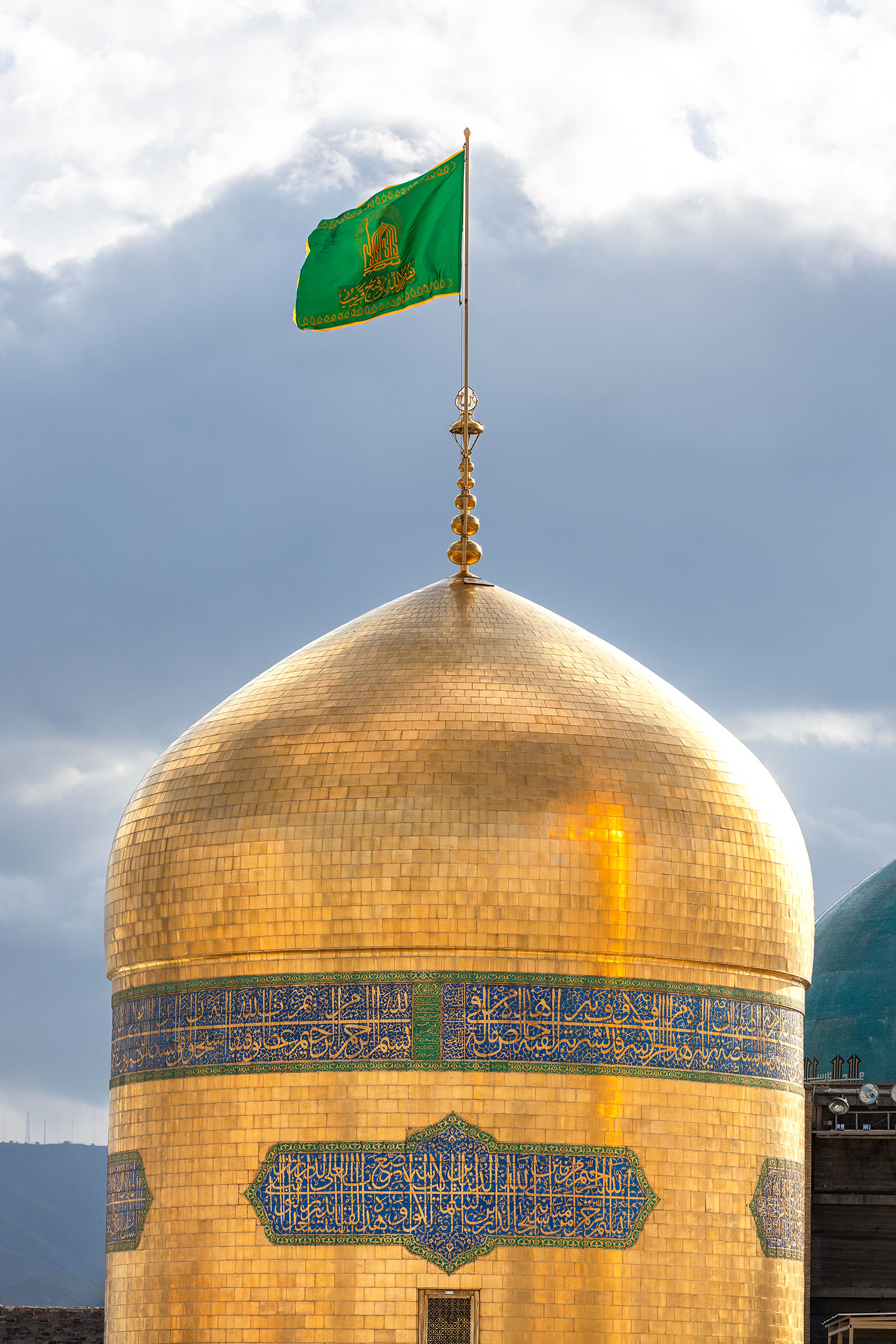 عکس با کیفیت : گنبد حرم مطهر رضوی