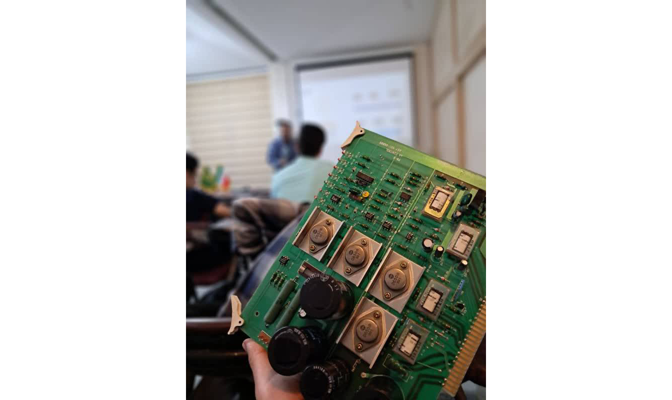 دوره تعميرات تجهيزات پزشكي جنرال بيمارستاني مركز نوآوري و كارآفريني در واحد برادران دانشگاه بین‌المللی امام رضا(ع) آغاز شد.