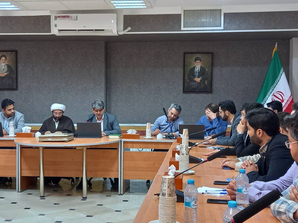 صبح امروز سه شنبه 19 اردیبهشت گروهی 90 نفره از نیروهای تازه استخدام آستان قدس رضوی با حضور در بنیاد فرهنگی رضوی از مجموعه فعالیت‌های و مدارس امام رضا(ع) آشنا شدند. 