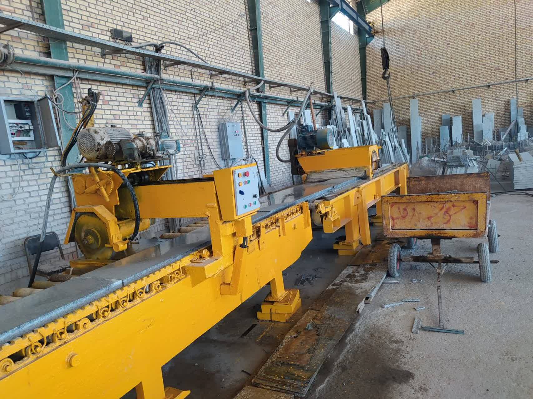 همزمان با عید سعید فطر و به همت شرکت صنایع، معادن و عمران رضوی، کارخانه سنگ بری نهبندان پس از 5 سال توقف، دوباره به چرخه تولید بازگشت تا این شرکت اولین قدم را برای تحقق شعار سال 1402 مبنی بر «مهار تورم، رشد تولید» بردارد. 