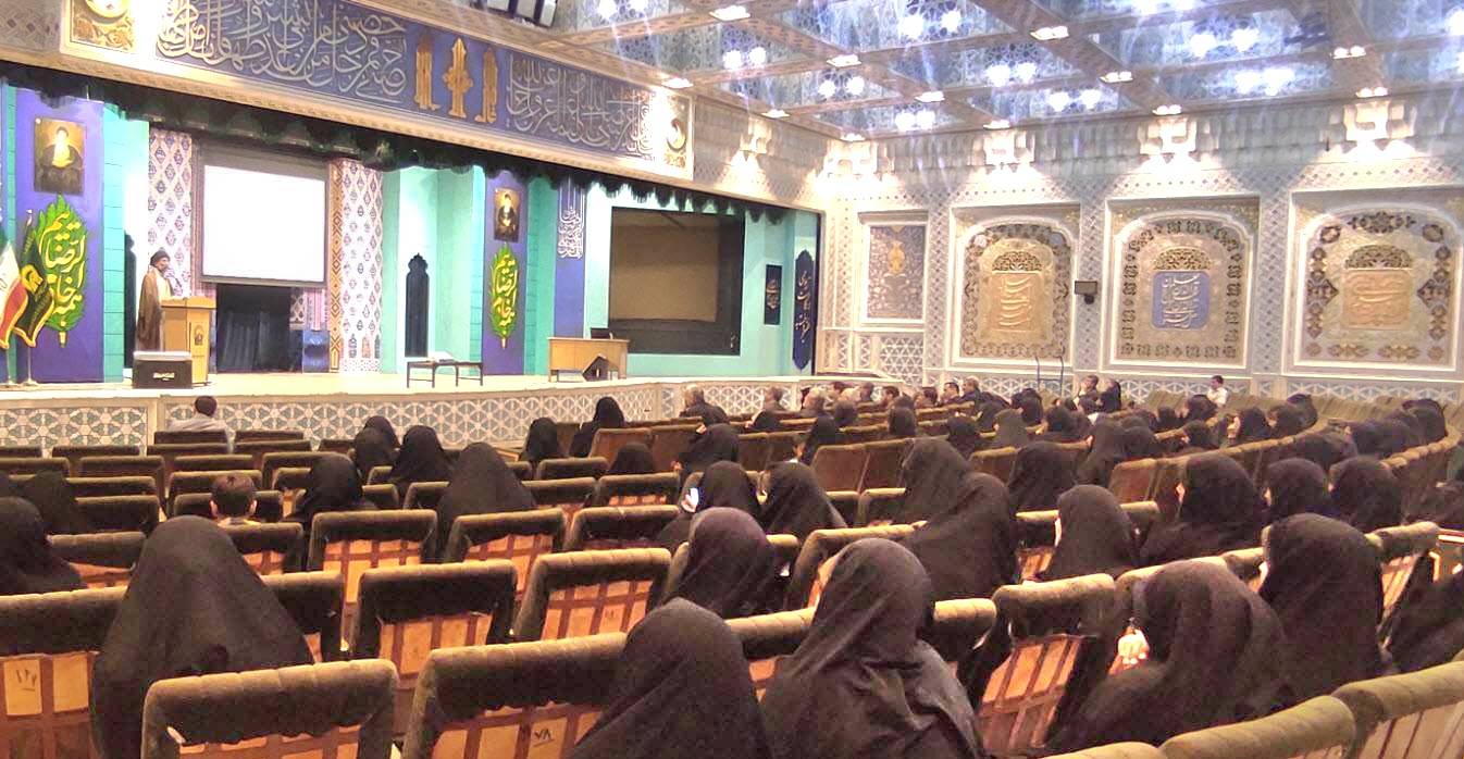 گردهمایی خادمیاران کتاب رضوی به همت سازمان کتابخانه‌ها، موزه‌ها و مرکز اسناد آستان قدس رضوی در تالار قدس این سازمان برگزار شد.