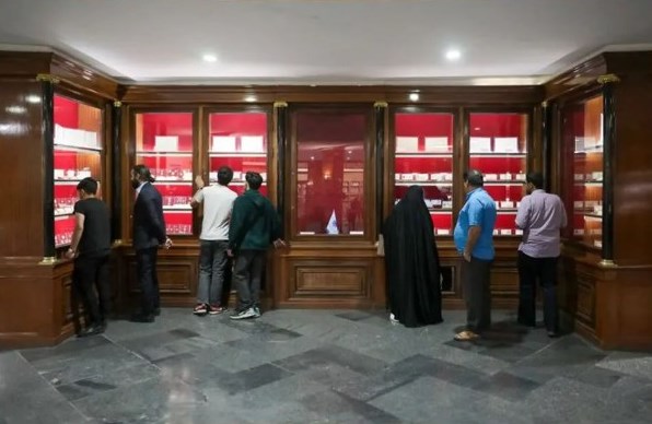 موزه‌ها و میراث فرهنگی، شناسنامه تاریخی و هویت ملت‌ها را تشكیل می‌دهند. ایران جزو كشور‌های صاحب تمدن به شمار می‌رود كه در زمینه میراث فرهنگی و موزه‌داری حرف‌های زیادی برای گفتن دارد و از غنای تاریخی و فرهنگی بالایی برخوردار است.