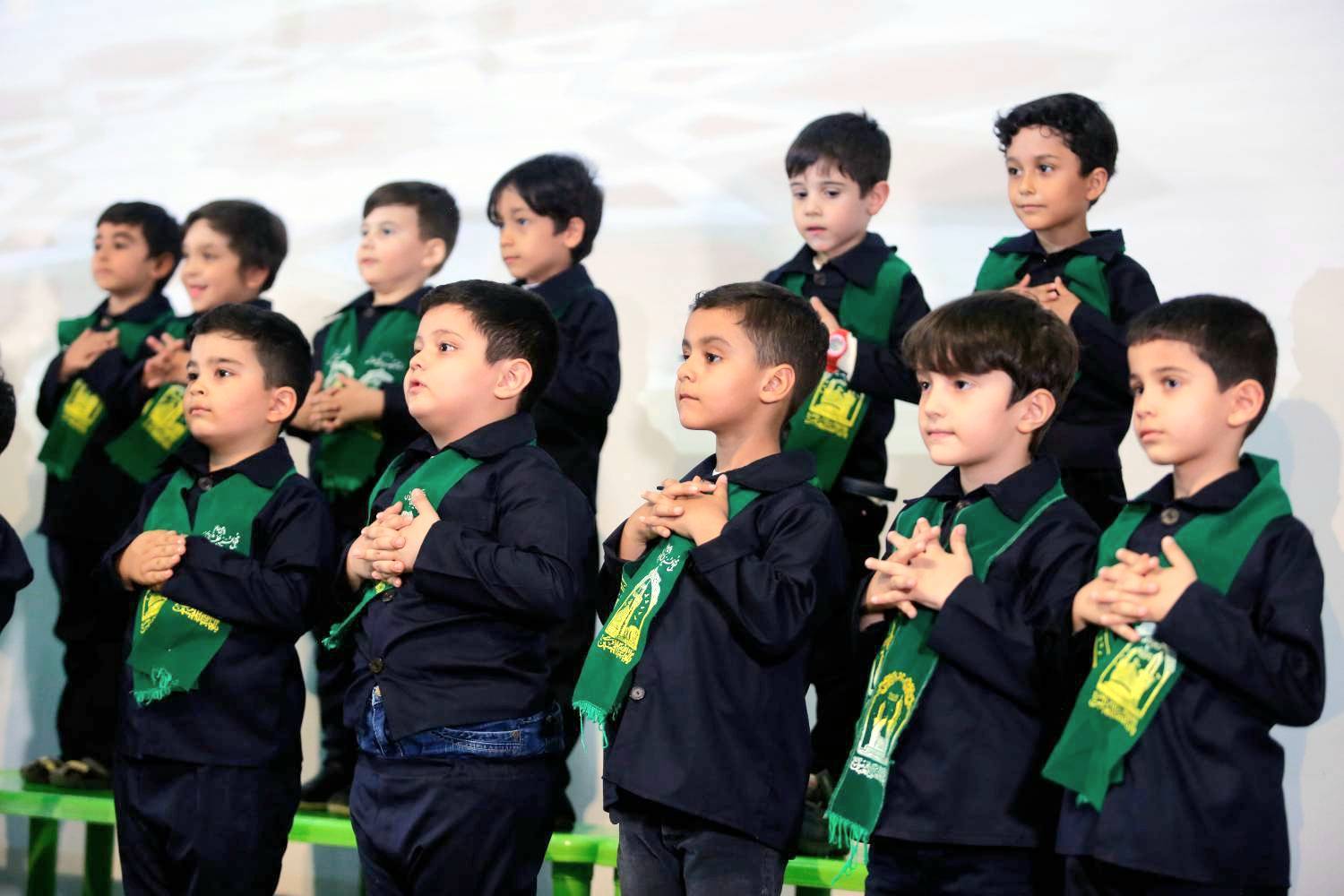 جشنواره سرود، مسابقه و خدمت در دهه کرامت ویژه دانش آموزان مدارس امام رضا(ع) 