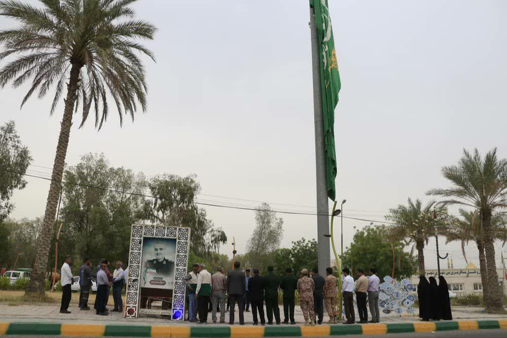 پرچم حرم علی ابن موسی الرضا(ع) در رودان به اهتزاز در آمد