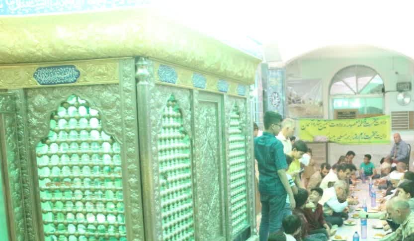 سفره اطعام رضوی درسالروز میلاد امام رضا(ع) در دشتستان پهن شد