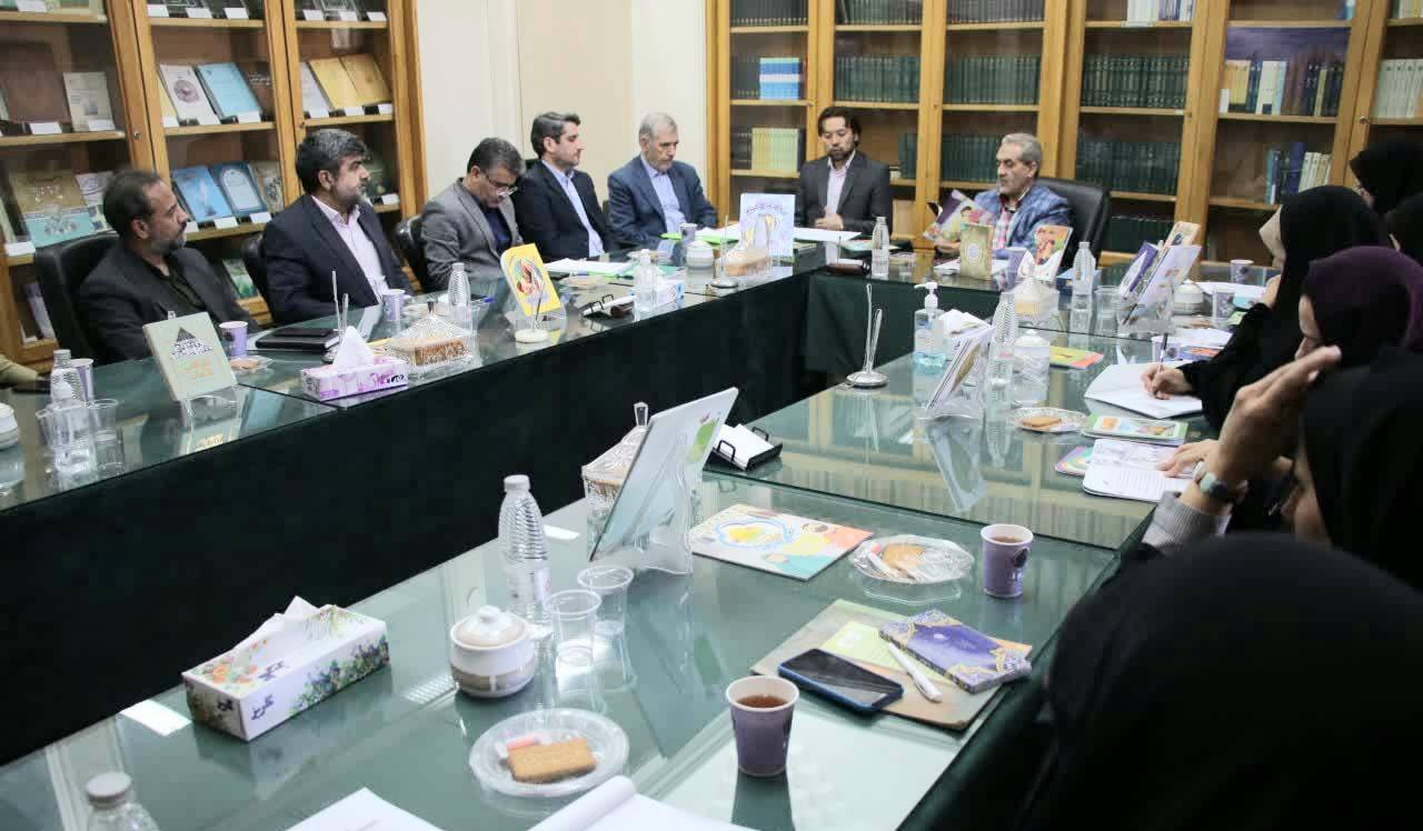 به همت بنیاد پژوهش‌های اسلامی آستان‌قدس رضوی، نشست تخصصی «بررسی کتاب کودک و نوجوان رضوی» برگزار شد.