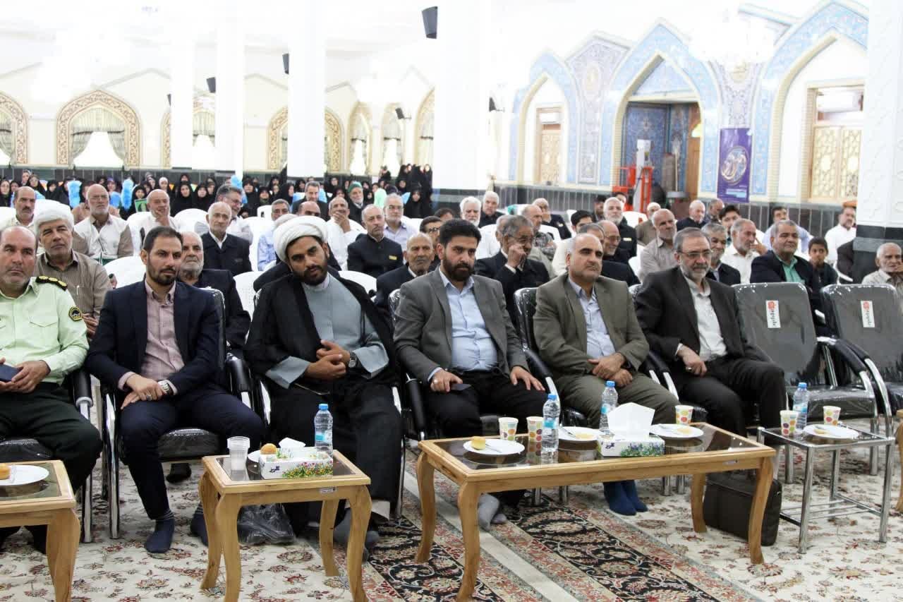 همزمان با پنجم ذی القعده و پنجمین روز دهه کرامت رضوی مراسم بزرگداشت و تجلیل از امامزادگان و بقاع متبرکه در زیارتگاه شهید مدرس برگزار شد.