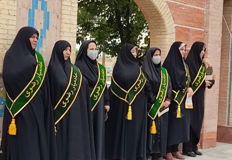 خادمیاران ولایت مدار شهرستان بافت با حضور در گلزار شهدا ضمن گرامیداشت یاد و خاطره شهدای گلگون کفن جنگ تحمیلی با آرمان‌های شهدا تجدید میثاق کردند.