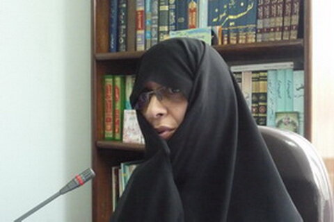 مدیر موسسه علمی-تحقیقی مکتب نرجس گفت: زن تَراز انقلاب، بانویی با ایمان، متعهد و نقش آفرین است.  