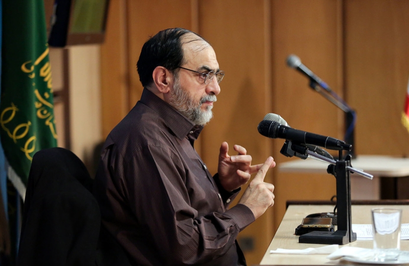 سلسله جلسات تفسیر قرآن کریم با حضور استاد رحیم پور ازغدی در حرم مطهر امام رضا(ع) برگزار می‌شود.