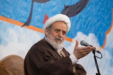 خطیب حرم مطهر رضوی گفت: ولایت اهل بیت(ع) یکی از بزرگترین نعمت های الهی است که باید شکرگذار و قدردان آن باشیم. 