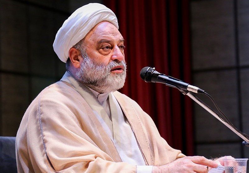 خطیب حرم مطهر رضوی گفت: «زیارت غدیریه» امام هادی(ع) بهترین سند برای دفاع از حقانیت ولایت امیرالمومنین(ع) است‌. 